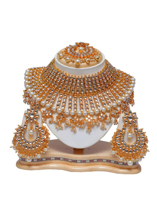 Gold-Plated White Kundan-Studded & Beaded Jewellery Set