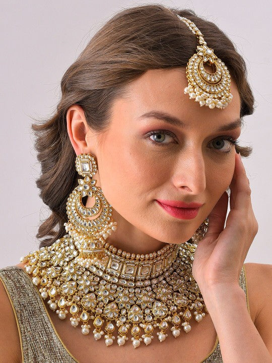 Gold-Plated White Stone Studded & Beaded Jewellery Set With Maang Tikka